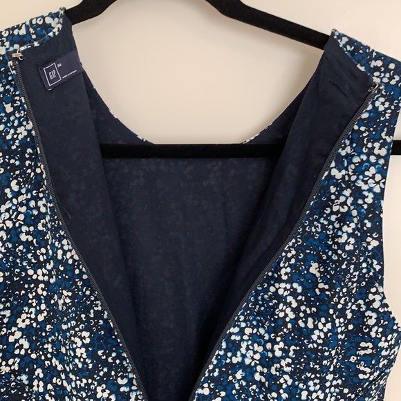 Gap fit and flair style mini dress - Picture 4 of 6